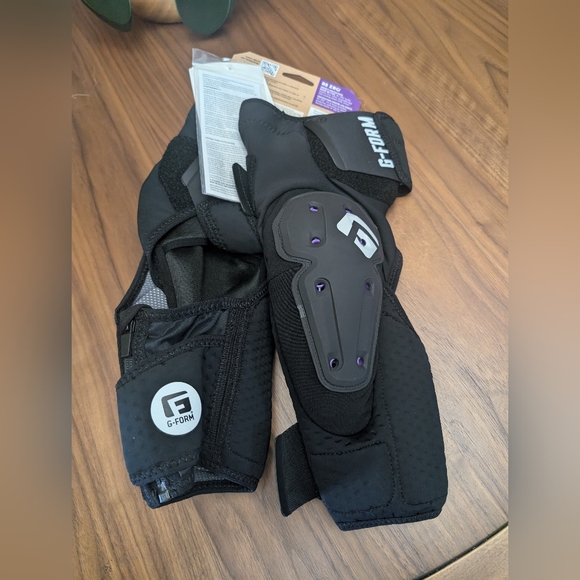 NEW G-Form Mesa Knee Guards Size Small Mountain Biking - Picture 3 of 7